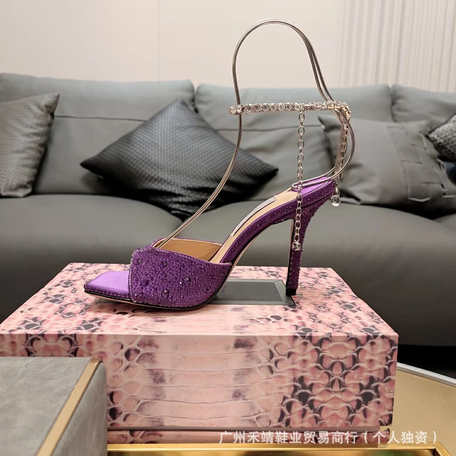 Design Pink Lace-Embellished Crystal Strap Block Heel Sandals - 2