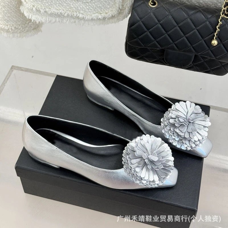 Design Floral-Embellished Black Slingback Flat Shoes - 4