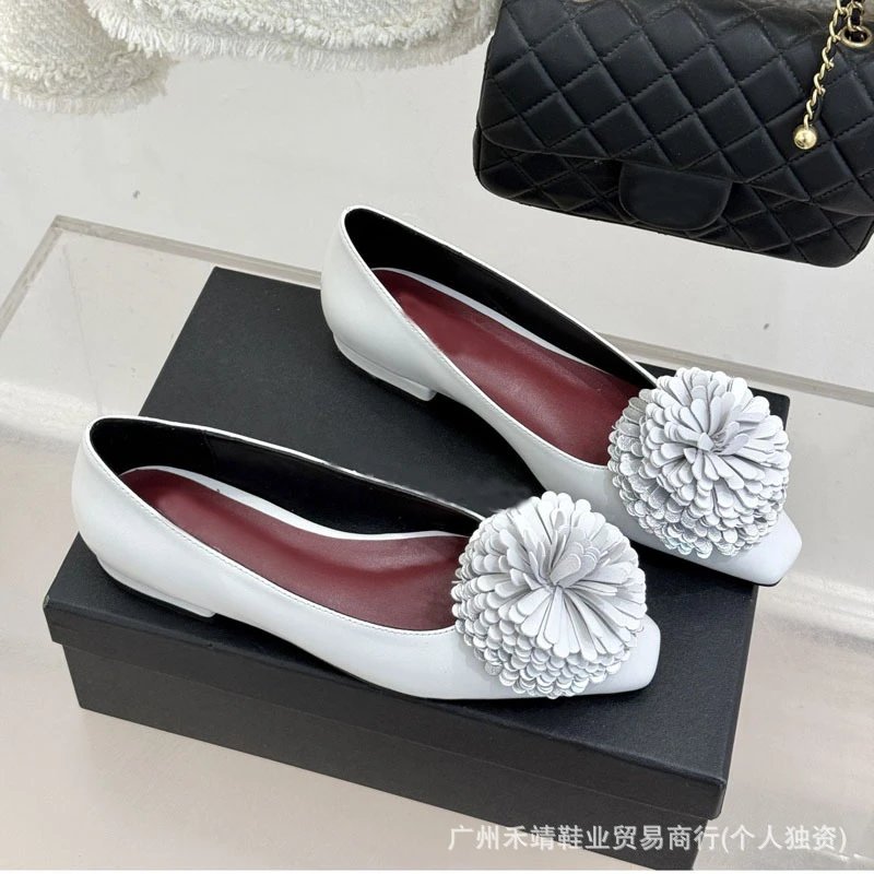 Design Floral-Embellished Black Slingback Flat Shoes - 5