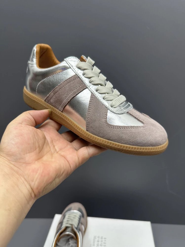 Maison Margiela Replica Sneakers White Black Beige Sneakers - 8