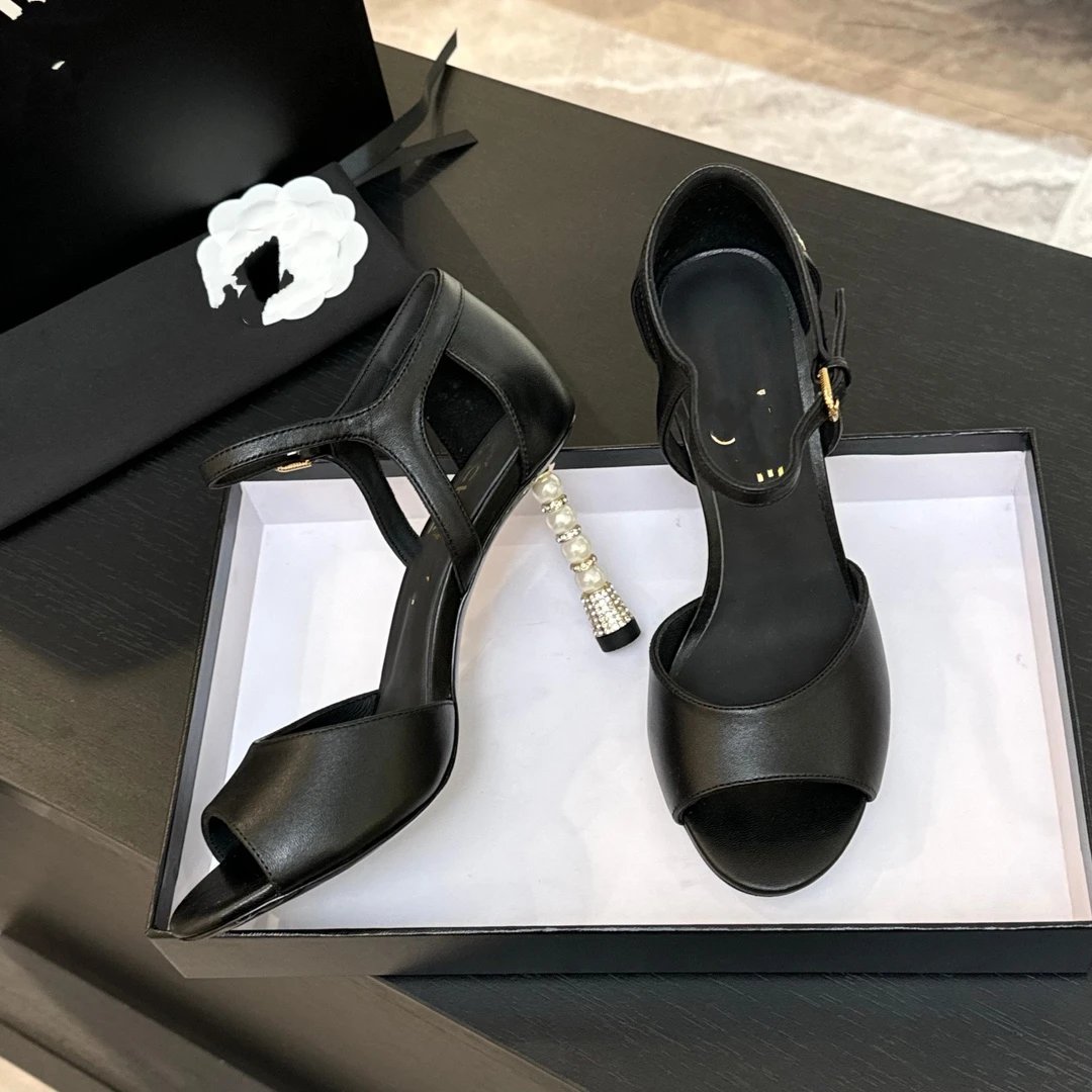 Chanel Paris-Tokyo Pearl Heel White and Black Block Heel Sandals - 3