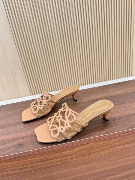 Bottega Veneta Intrecciato Knot Mule Beige Heels - 1