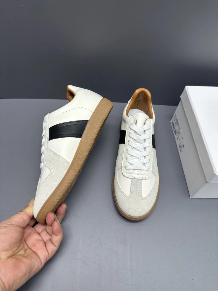 Maison Margiela Replica Sneakers White Black Beige Sneakers - 20