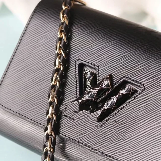 Unbranded Crossbody Bags Wave-textured flap bag with chain strap product detail image 7