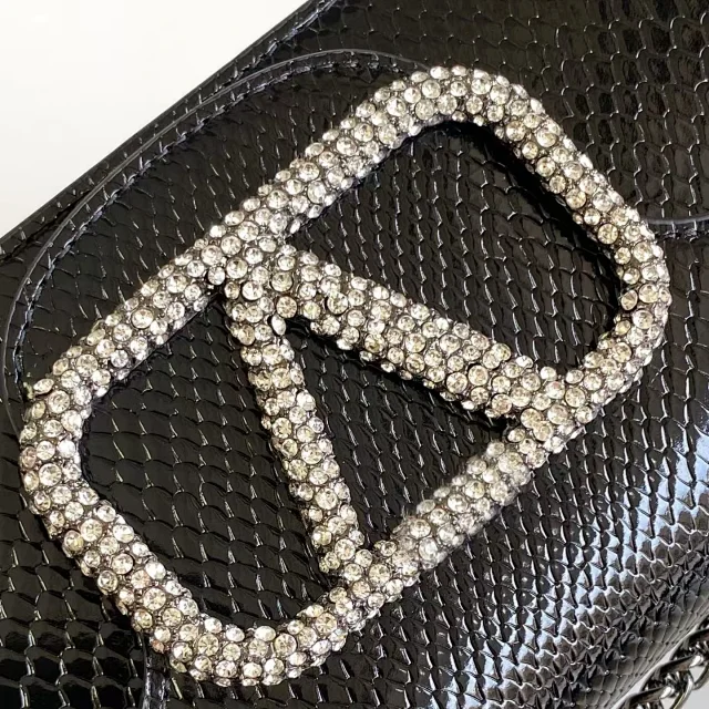 Unbranded Crossbody Bags Snakeskin-Embossed Flap Bag with Rhinestone V-Shaped Clasp product detail image 7