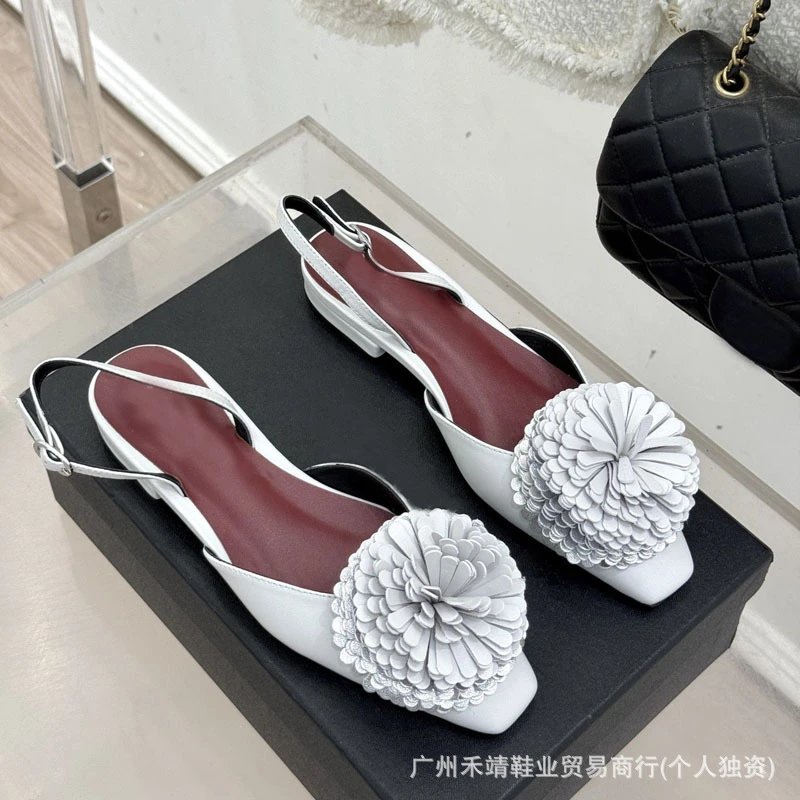 Design Floral-Embellished Black Slingback Flat Shoes - 7