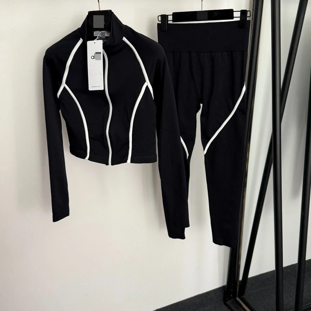 Alphaca Cropped Zip-Up Activewear Set Black with White Contrast Stitching - 7