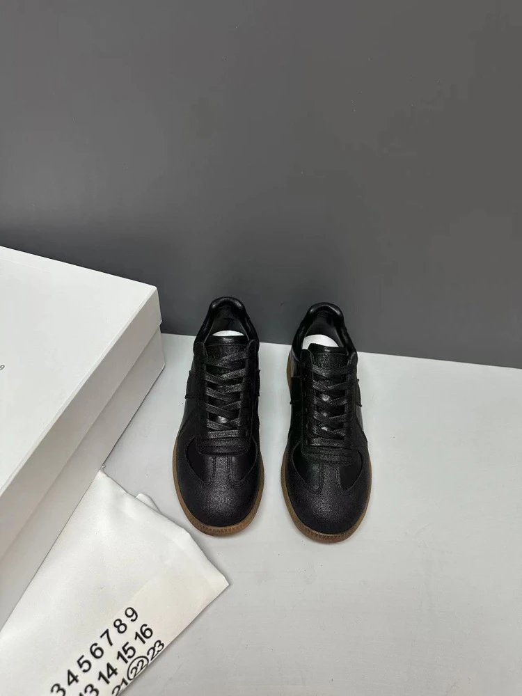 Maison Margiela Replica Sneakers Tan Suede Leather Sneakers - 32