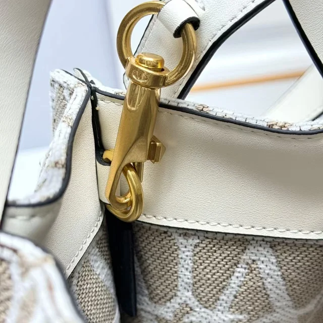 Valentino Garavani Handbags VLogo Signature Toile Iconographe Tote Bag product detail image 10