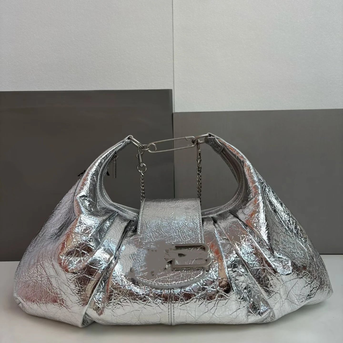 Balenciaga Hourglass Hobo Bag White Leather - 4