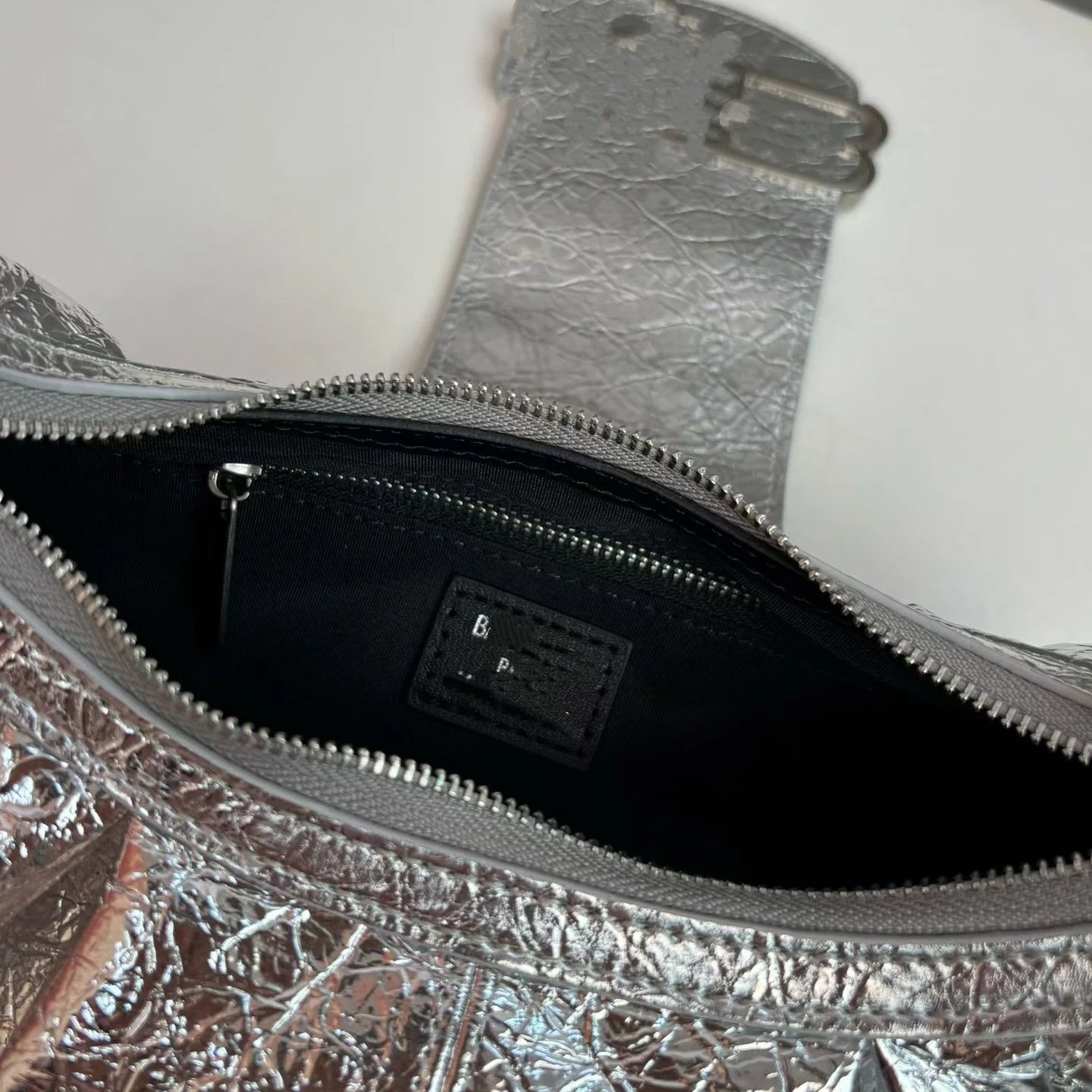Balenciaga Hourglass Hobo Bag White Leather - 9