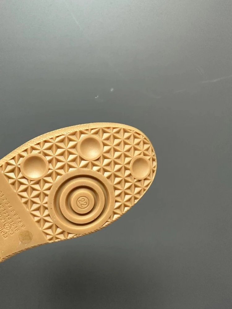 Maison Margiela Replica Sneakers Tan Suede Leather Sneakers - 37
