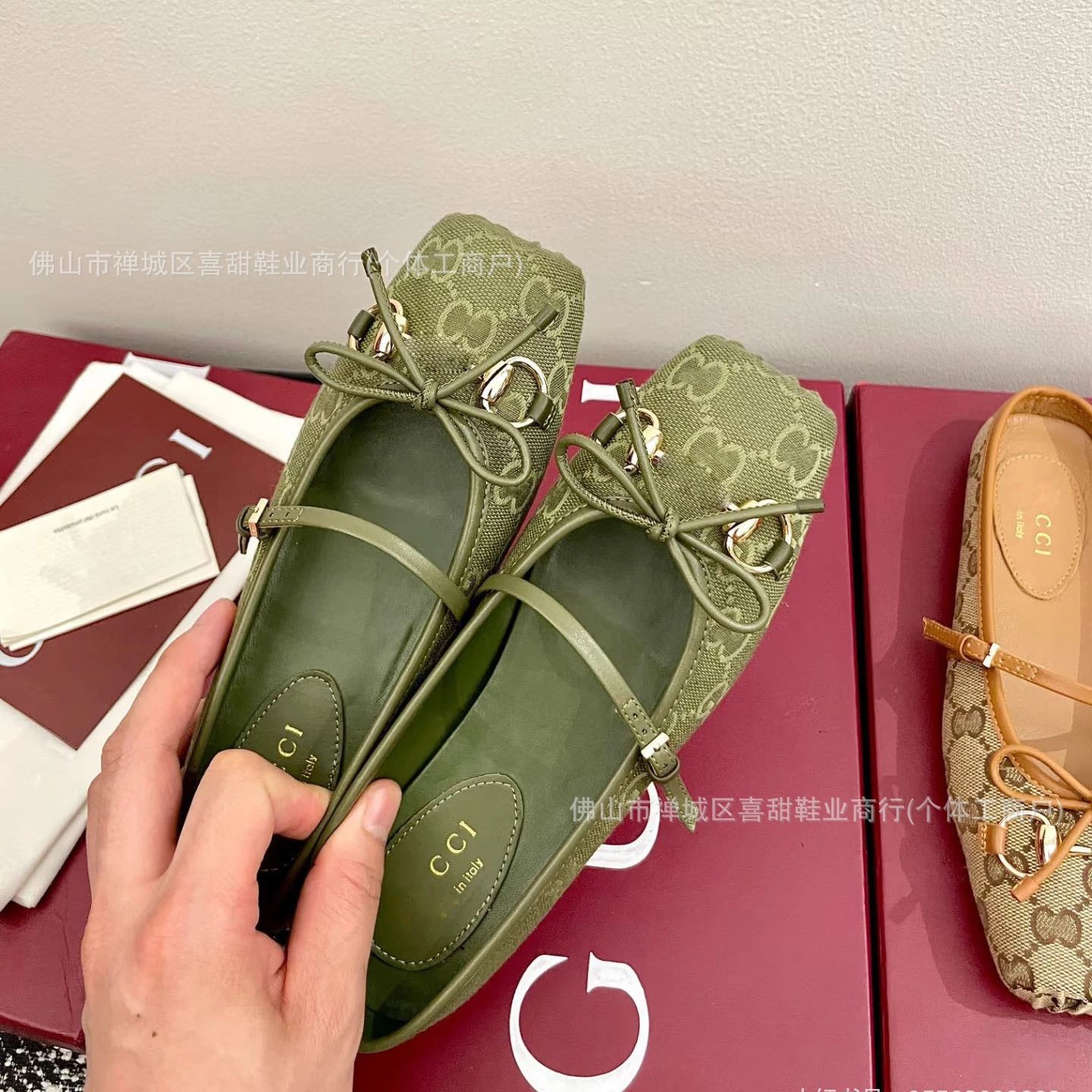 Gucci Horsebit Bow Loafers Tan Suede Flat Shoes - 9