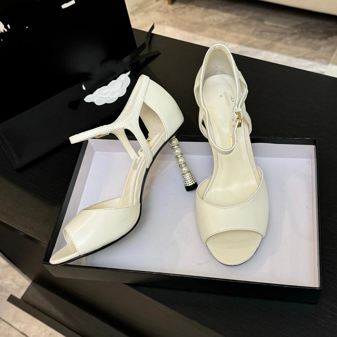 Chanel Paris-Tokyo Pearl Heel White and Black Block Heel Sandals - 5