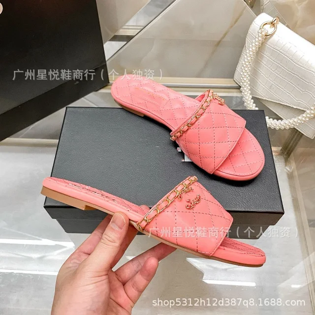 Chanel Sandals Quilted chain-strap slide product detail image 13