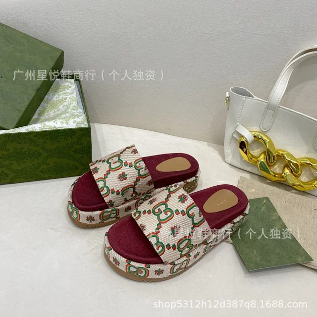 Gucci Slippers GG monogram platform slide product detail image 28