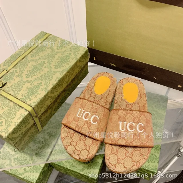 Gucci Slippers GG monogram platform slide product detail image 16