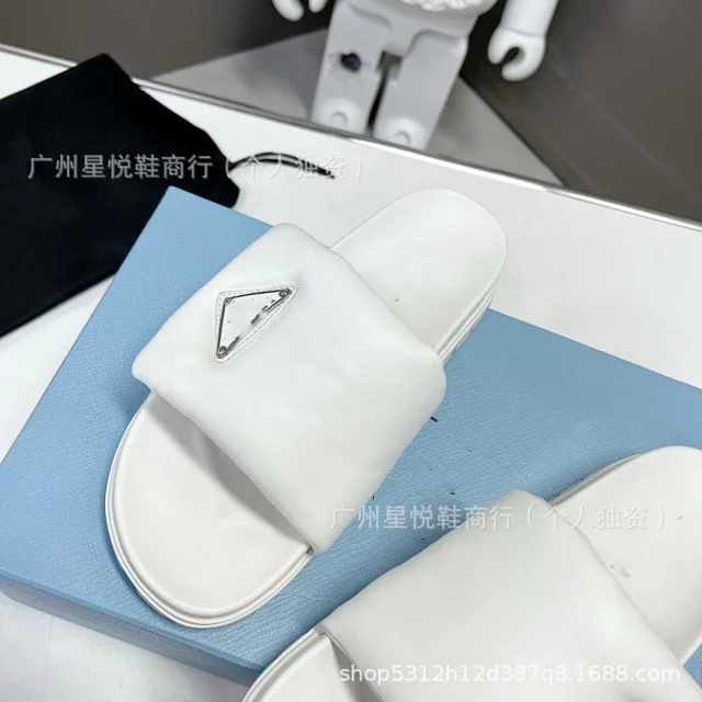 Unbranded Slippers Padded Slide with Triangle Metal Plaque product detail image 18