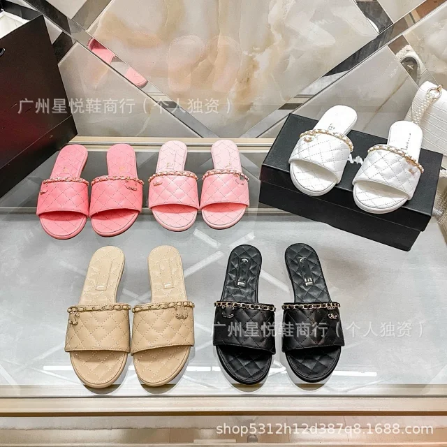 Chanel Sandals Quilted chain-strap slide product detail image 1