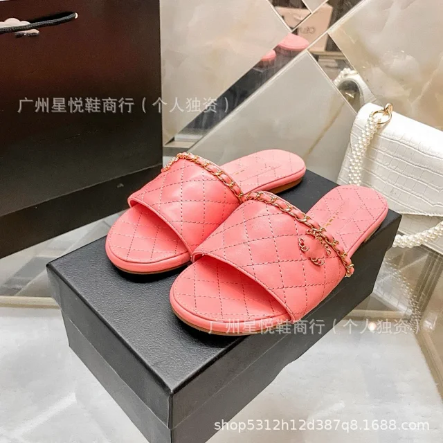 Chanel Sandals Quilted chain-strap slide product detail image 14