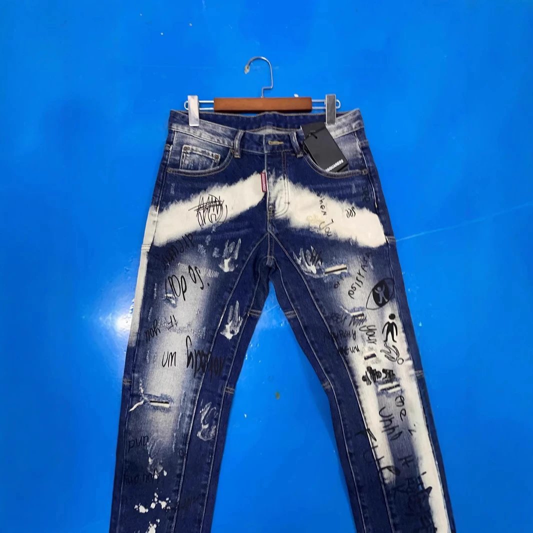 Dsquared2 Graffiti-Print Distressed Denim Shorts Black - 11