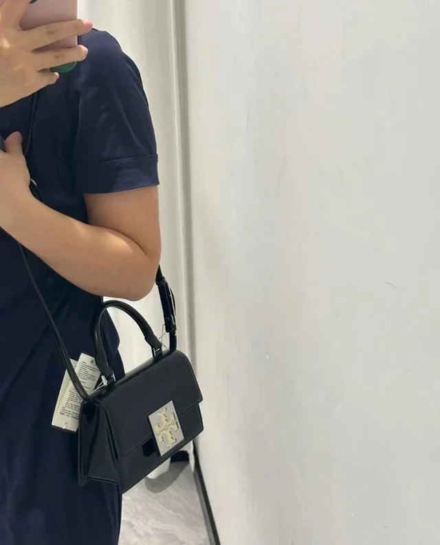 Unbranded Handbags Patent top-handle bag with detachable crossbody strap and gold-tone geometric clasp product detail image 8