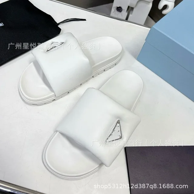 Unbranded Slippers Padded Slide with Triangle Metal Plaque product detail image 13