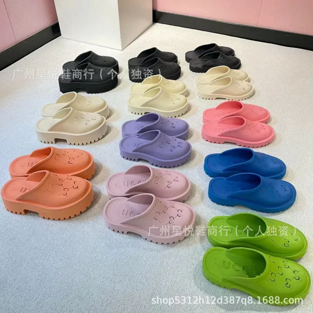 Gucci Slippers Platform GG Cutout Clogs product detail image 2