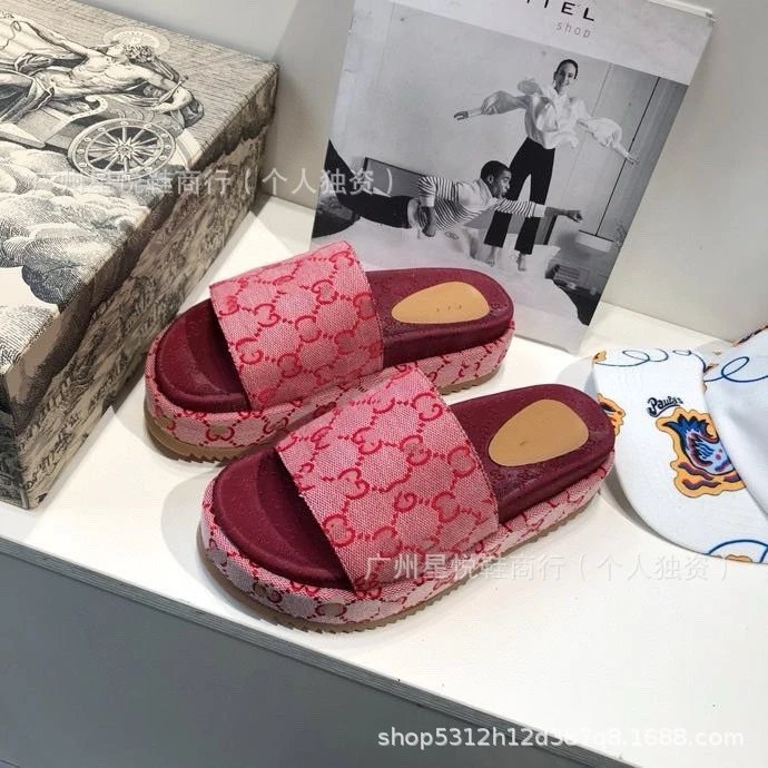 Gucci Strawberry Print GG Marmont Slide Sandals Multicolor - 6