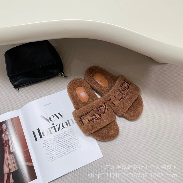 Fendi Slippers Shearling Logo Strap product detail image 11