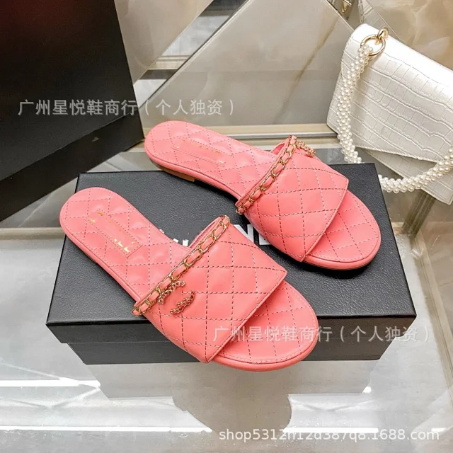 Chanel Sandals Quilted chain-strap slide product detail image 15