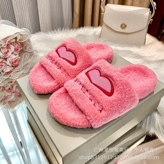 Unbranded Slippers Plush open-toe slides with heart appliqué product detail image 6
