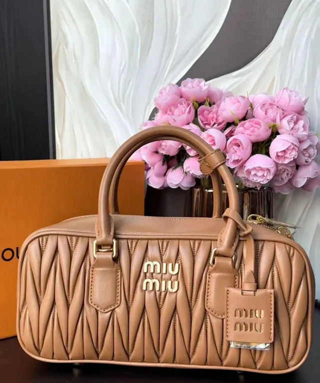 Miu Handbags Matelassé Bowling Bag product detail image 2
