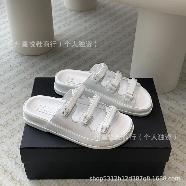 Chanel Sandals Three-strap rhinestone-logo product detail image 3