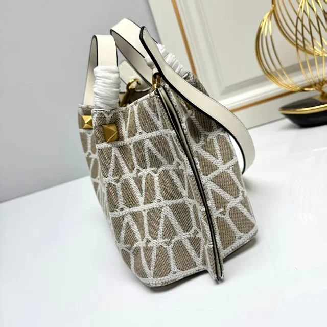 Valentino Garavani Handbags VLogo Signature Toile Iconographe Tote Bag product detail image 7