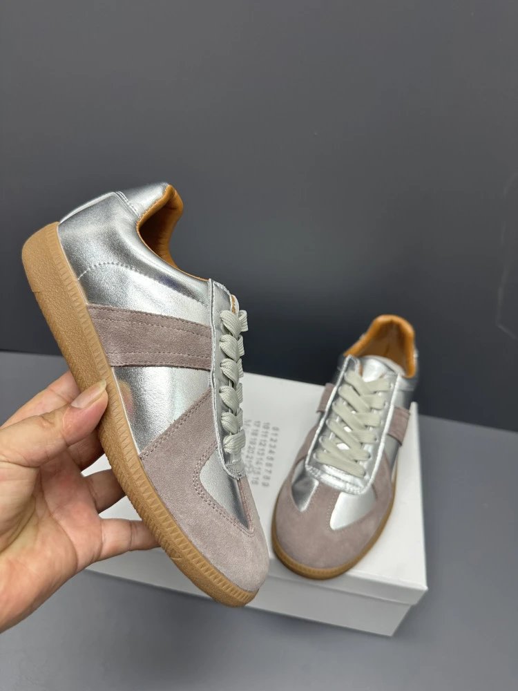 Maison Margiela Replica Sneakers White Black Beige Sneakers - 12