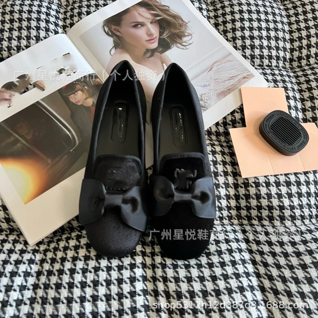 Black Bow-Embellished Loafers - 12