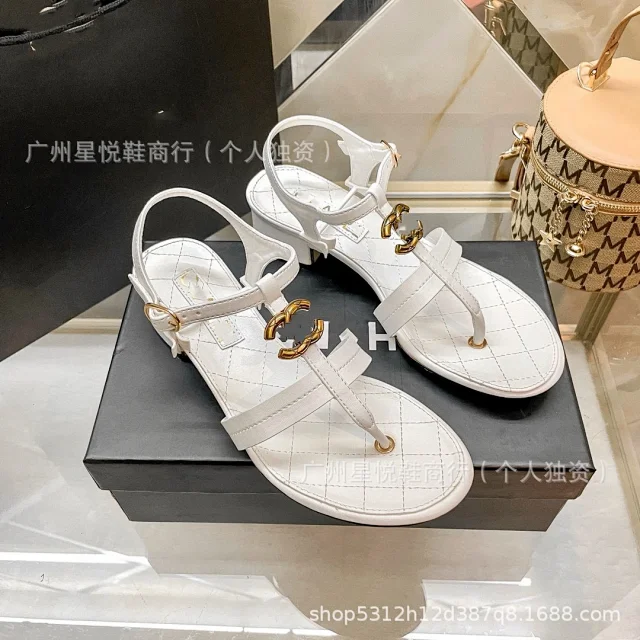 Unbranded Sandals Ankle-Strap Thong with Quilted Footbed and Metal Ornament product detail image 12