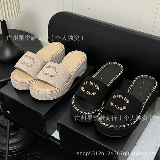 Unbranded Sandals Chain-Trim Platform Slide product detail image 1
