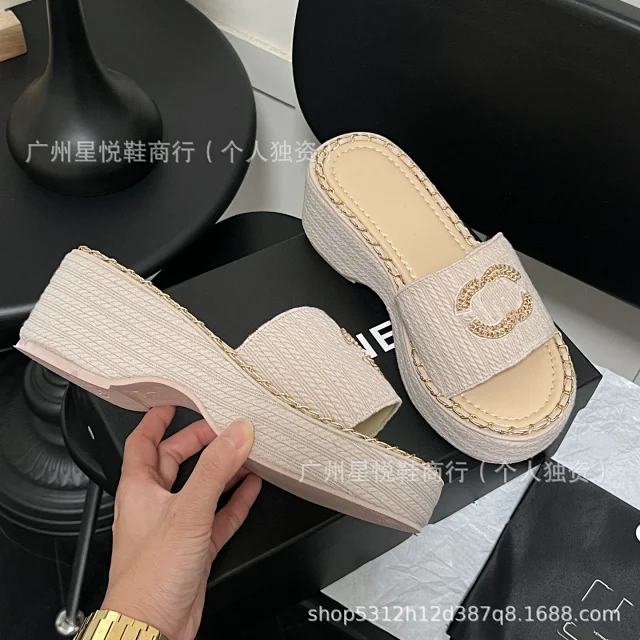 Unbranded Sandals Chain-Trim Platform Slide product detail image 7