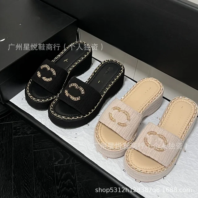 Unbranded Sandals Chain-Trim Platform Slide product detail image 2