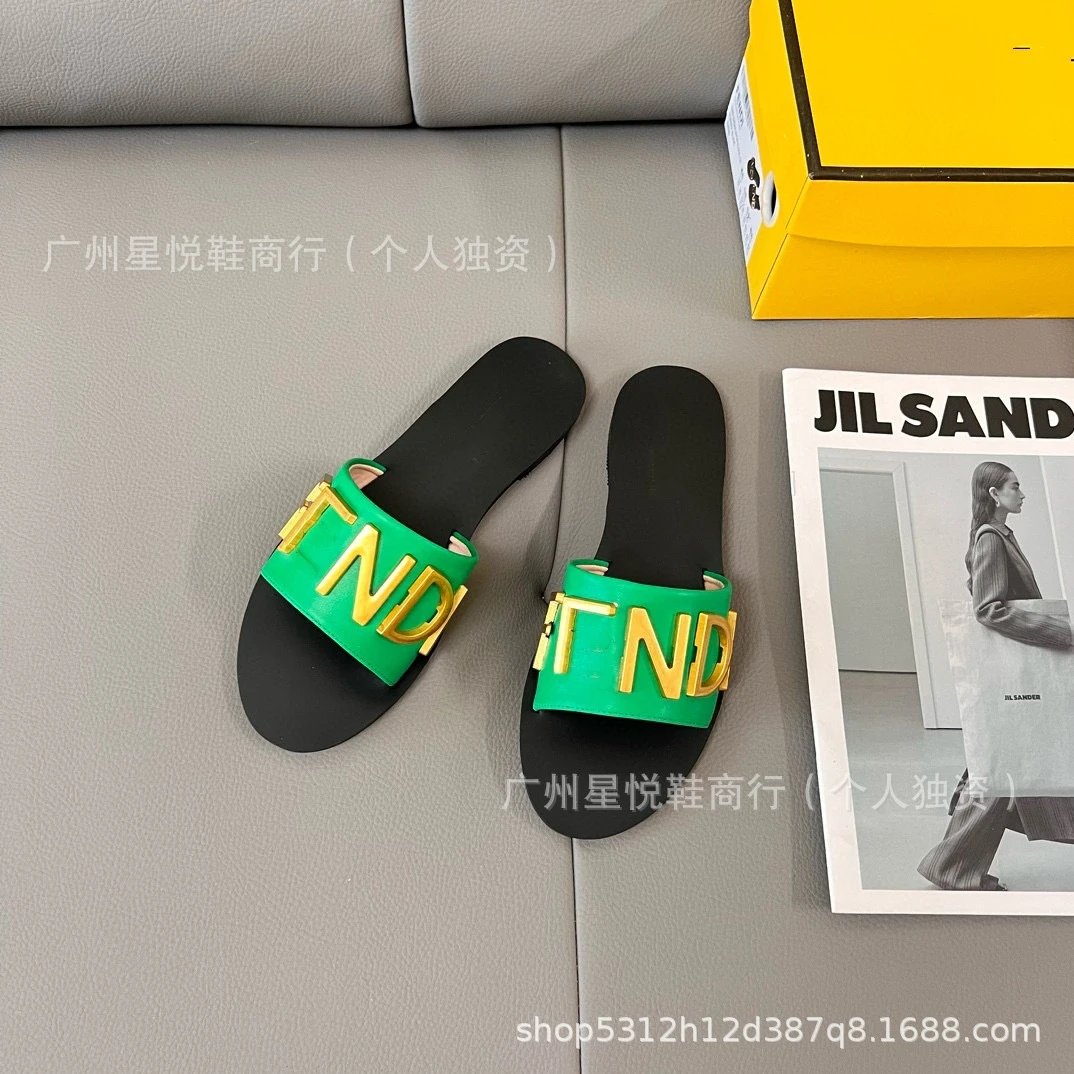 Fendi Kan I Slide Black and Gold Logo Slippers - 11