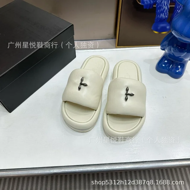 Unbranded Slippers Platform slide with metal bow ornament product detail image 6