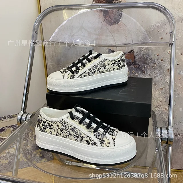 Dior Sneakers Low-Top Platform Oblique Jacquard product detail image 13