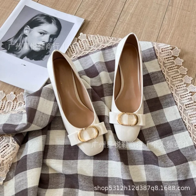 Unbranded High Heels Patent Mary Jane Pumps with Gold-Tone Buckle and Block Heel product detail image 14