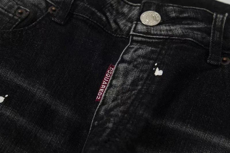 Dsquared2 Graffiti-Print Distressed Denim Shorts Black - 16