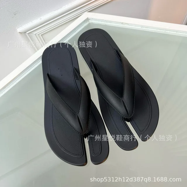 Unbranded Sandals Split-Toe Thong Flat product detail image 3