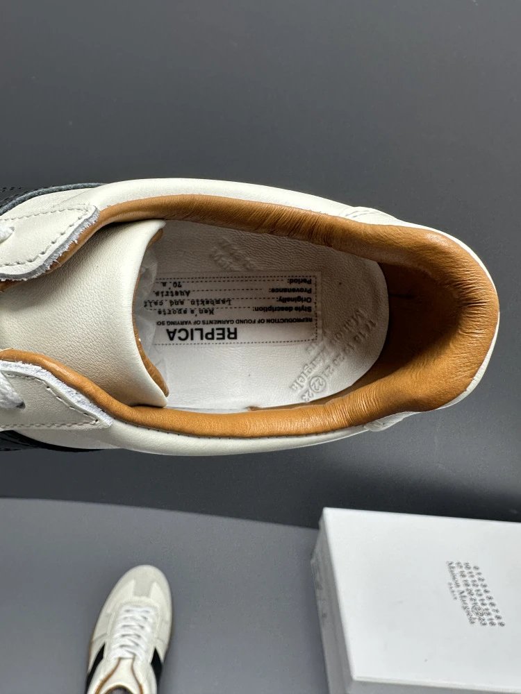 Maison Margiela Replica Sneakers White Black Beige Sneakers - 27