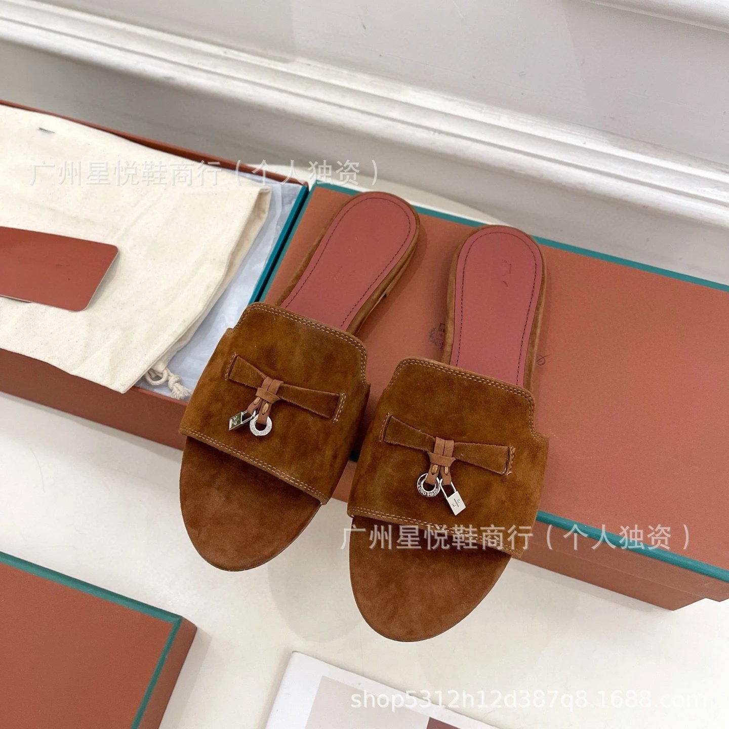 Hermès Oran Mule Yellow Suede Block Heel Sandals - 39