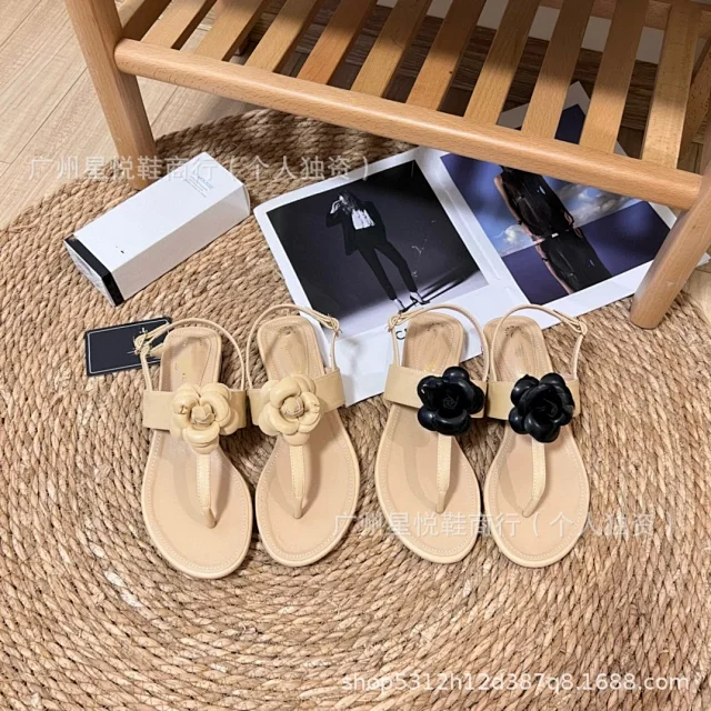 Unbranded Sandals Ankle-Strap Thong with Quilted Footbed and Pearl Flower Embellishment product detail image 3